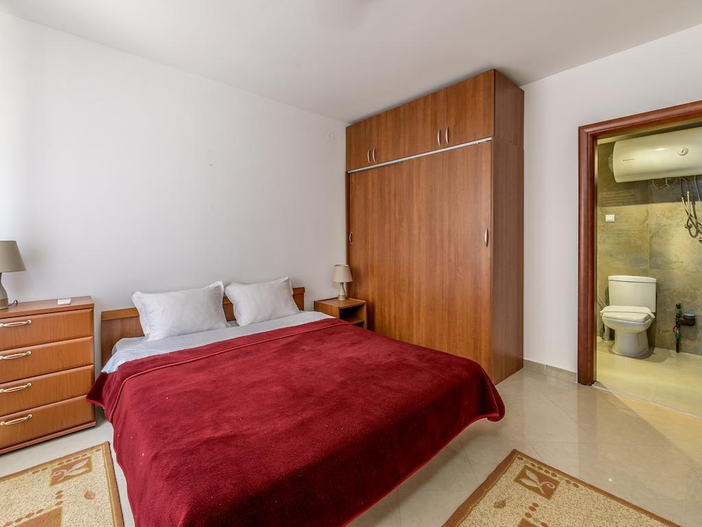 Captain Apartments Budva Room photo